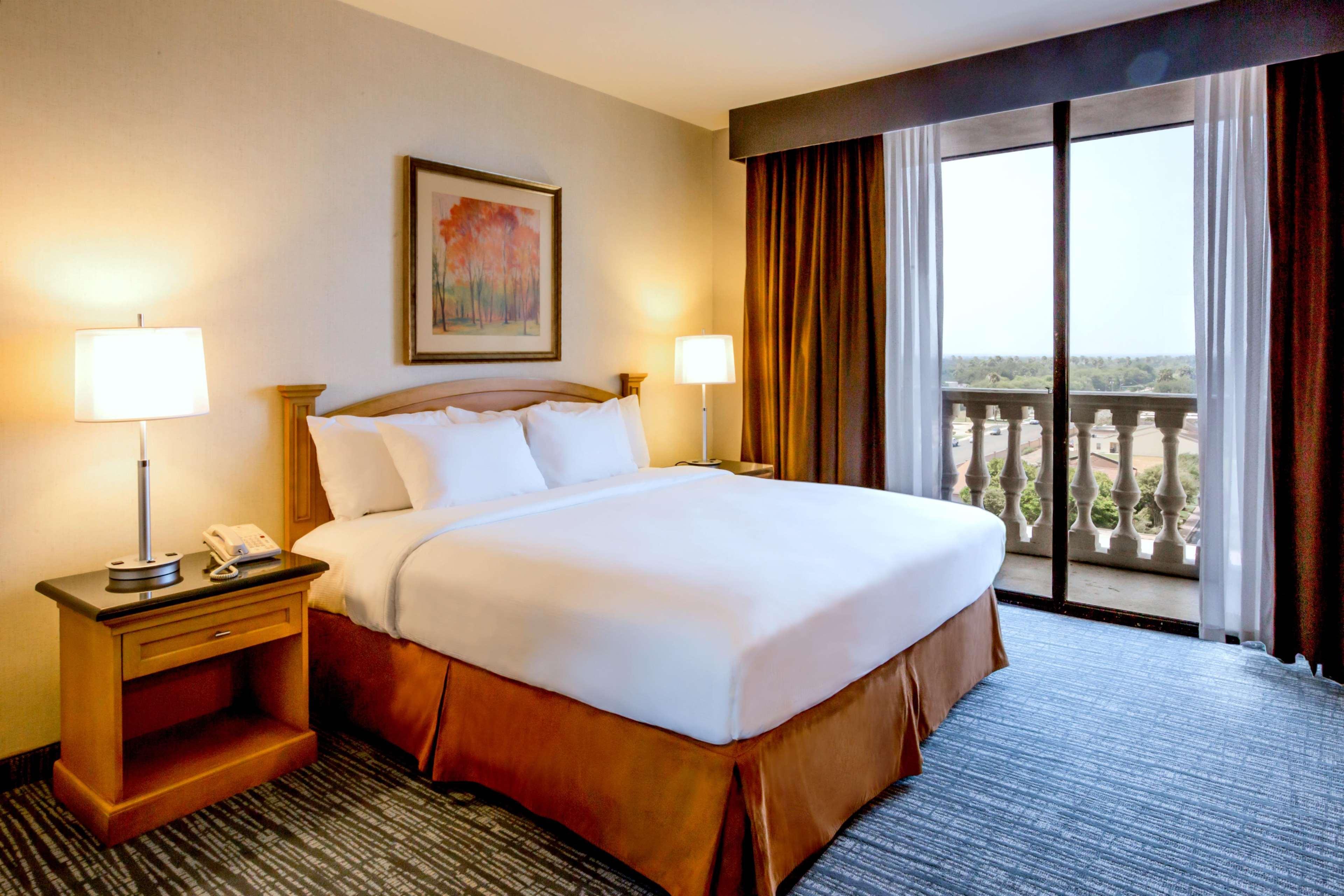 Doubletree By Hilton Mcallen Eksteriør bilde