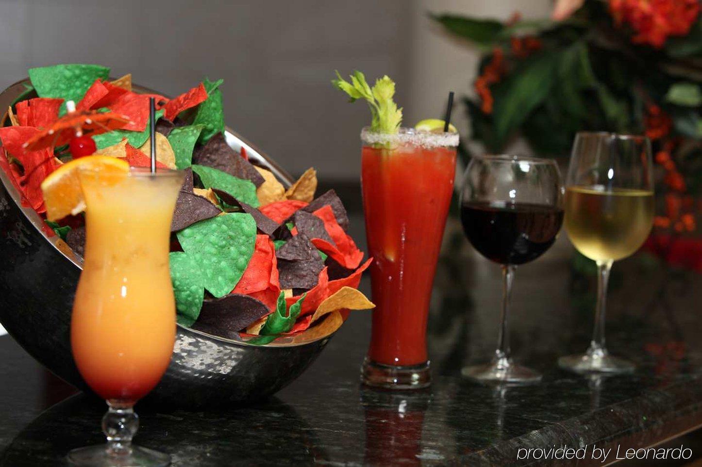 Doubletree By Hilton Mcallen Restaurant bilde